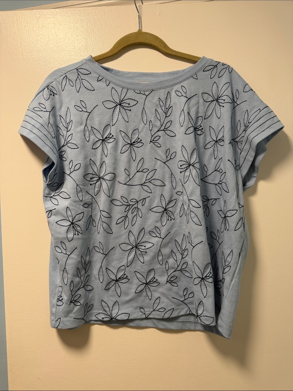 Nine West Light Blue Short Sleeve Tee with Black Floral Outline
